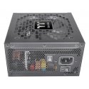 Thermaltake Toughpower Gt virtalähdeyksikkö 750 W 24-pin ATX ATX musta Thermaltake Toughpower Gt virtalähdeyksikkö 750 W 24-pin ATX ATX musta