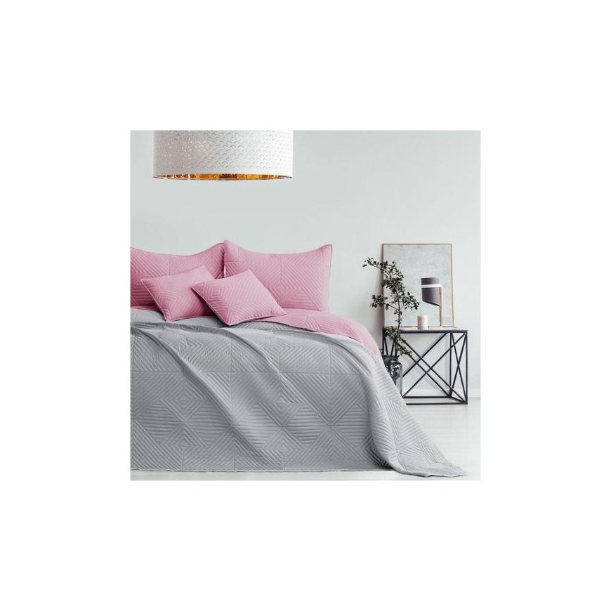 Soft pink bedspread made of simple microfiber material - 200x220 AmeliaHome – 2