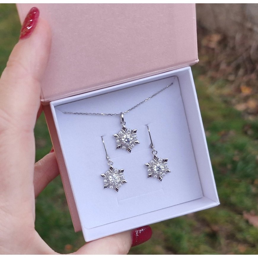 Silvego Elegant Silver Earrings Snowflake JJJE0811sw