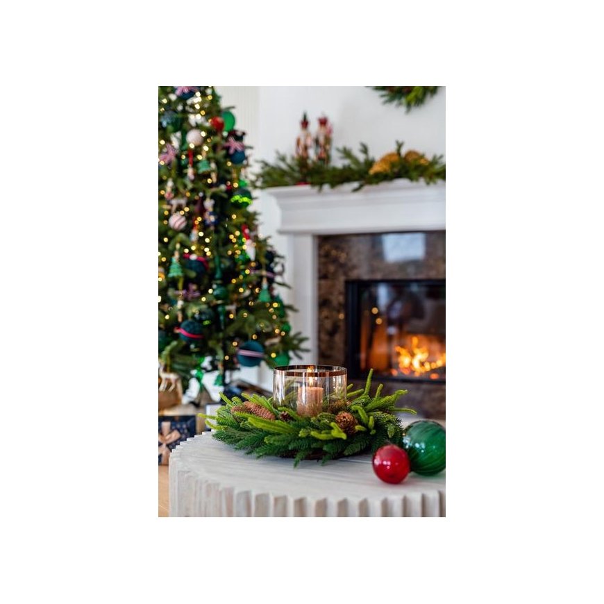 Fééric Lights and Christmas Fééric Lights is a Christmas rug with an inscription – 2