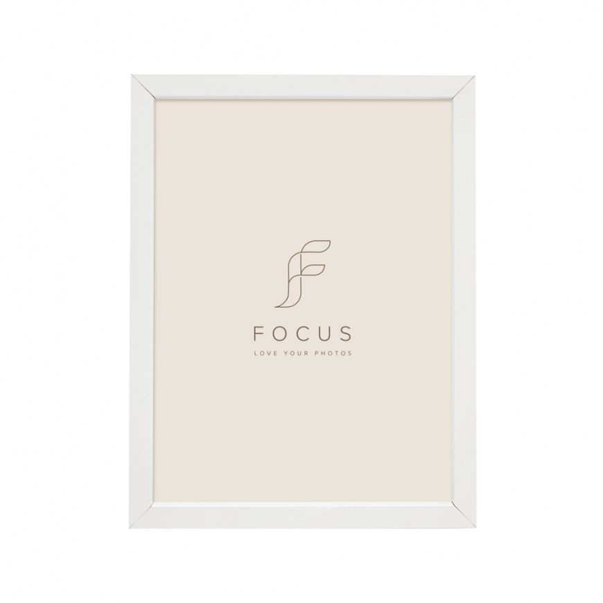 Fookus Ivy Baltas 30x40