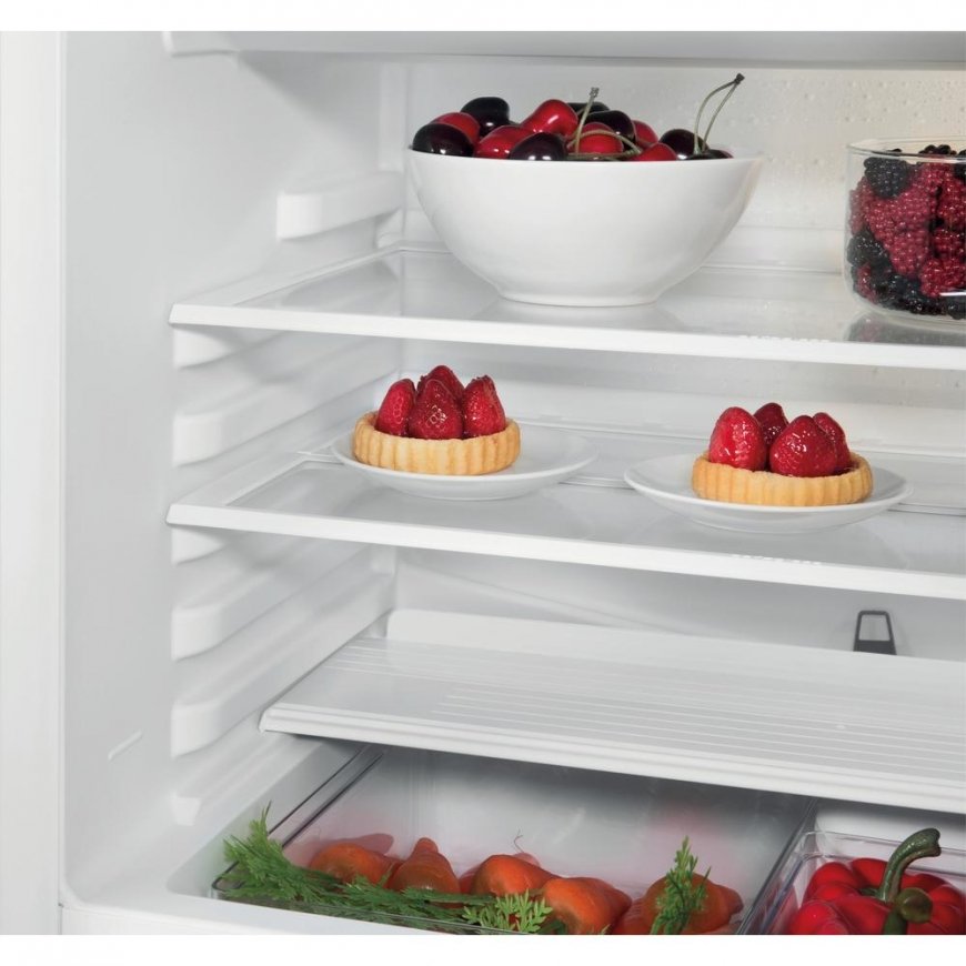 Whirlpool WBUL021 fridge Built-in 144 L E White – 2