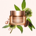 Clarins Extra-Firming Day Cream SPF 15 50ml Clarins Extra-Firming Day Cream SPF 15 50ml