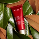 Clarins Super Restorative Décolleté and Neck Concentrate 50+ aasta(t) 75 ml Clarins Super Restorative Décolleté and Neck Concentrate 50+ aasta(t) 75 ml