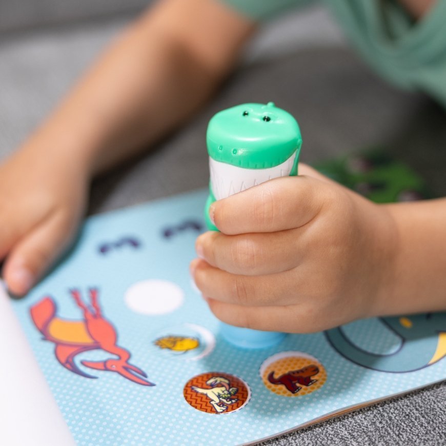 MELISSA & DOUG Игровой комплект с наклейками Sticker WOW! Динозавр – 3