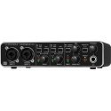 Behringer UMC204HD täydentävä musiikkilaite Behringer UMC204HD täydentävä musiikkilaite
