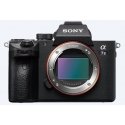 Sony α 7 III MILC-runko 24,2 MP CMOS 6000 x 4000 pikseliä musta Sony α 7 III MILC-runko 24,2 MP CMOS 6000 x 4000 pikseliä musta