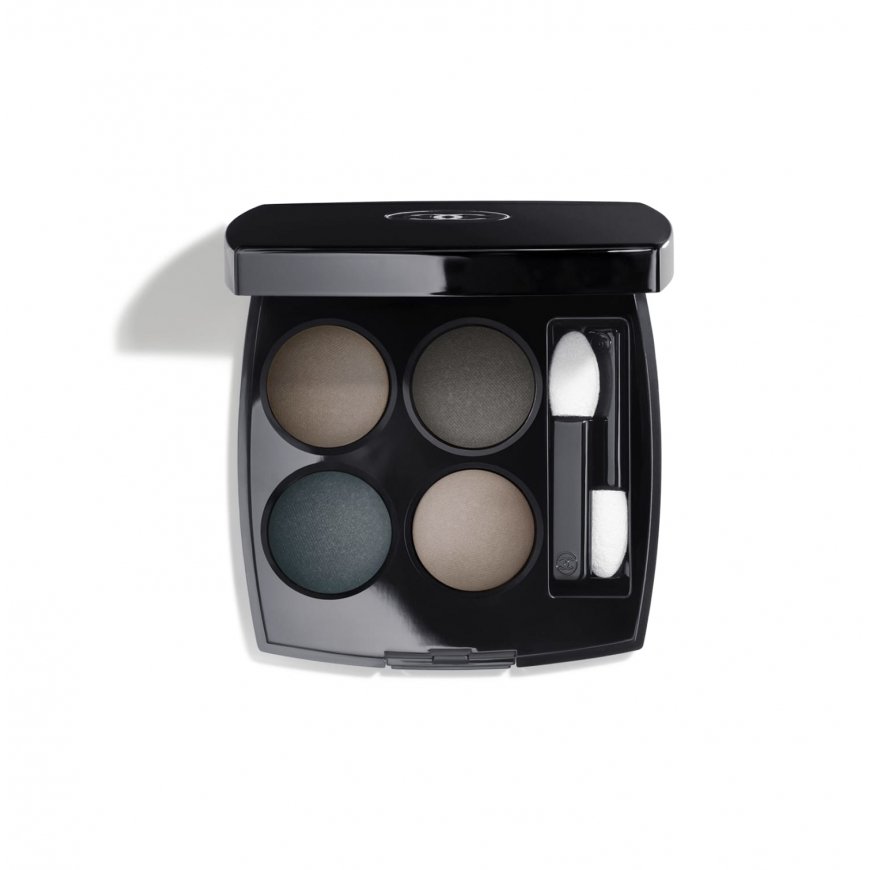 CHANEL Les 4 Ombres lauvärv 2 g 324 Blurry Blue Matt, Metallik, Siidpehme, Läiklev