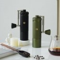 Aeropress - Rokas dzirnaviņas pelēkā krāsā Aeropress - Rokas dzirnaviņas pelēkā krāsā