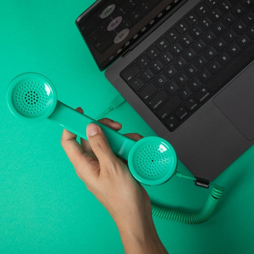 Native Union Pop Phone - USB-C headset with answer and end call function (pin) – 2