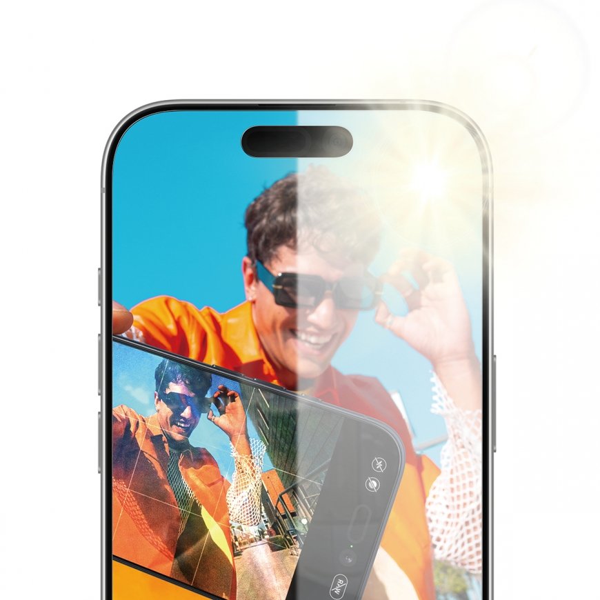 PanzerGlass ® Anti-Reflective Armor Screen Protector iPhone 17 | iPhone 16 Pro w. EasyAligner Selge 