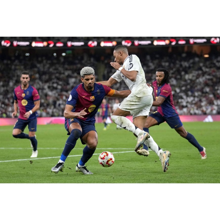 Reāl Madrid Eiropas karalju bumba spilvens – 2