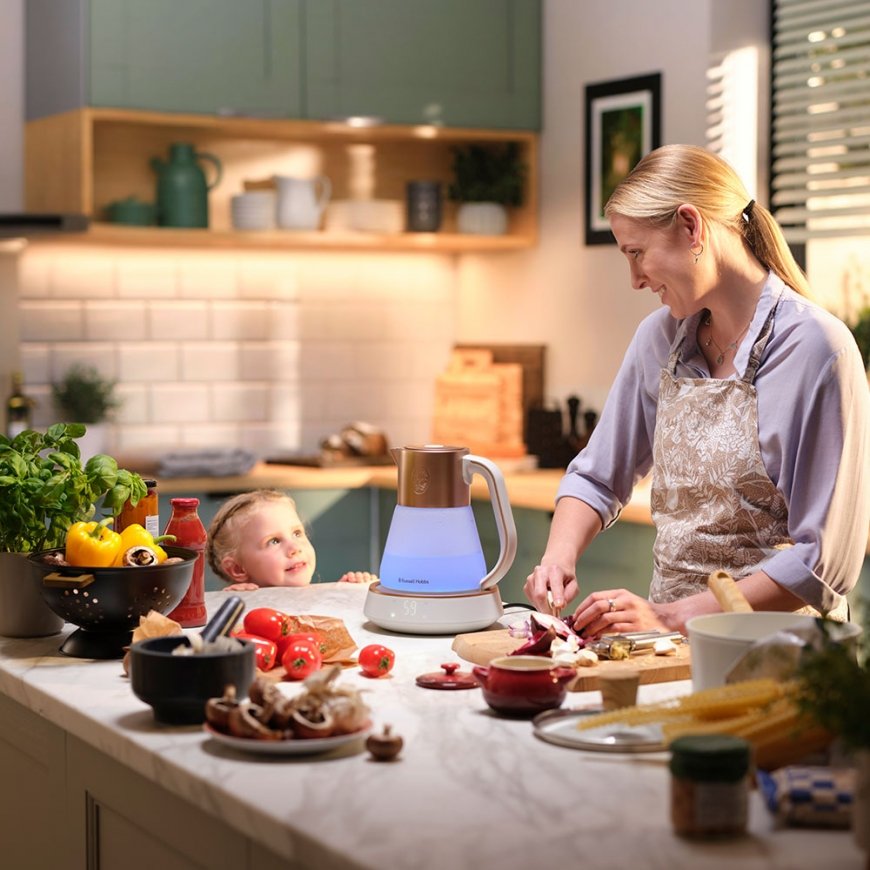 Russell Hobbs 27450-70 электрический чайник 1,7 L 2400 W Золото, Белый – 4