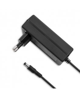 Qoltec 50779 strāvas adapteris & pārveidotājs Iekštelpas 20 W Melns