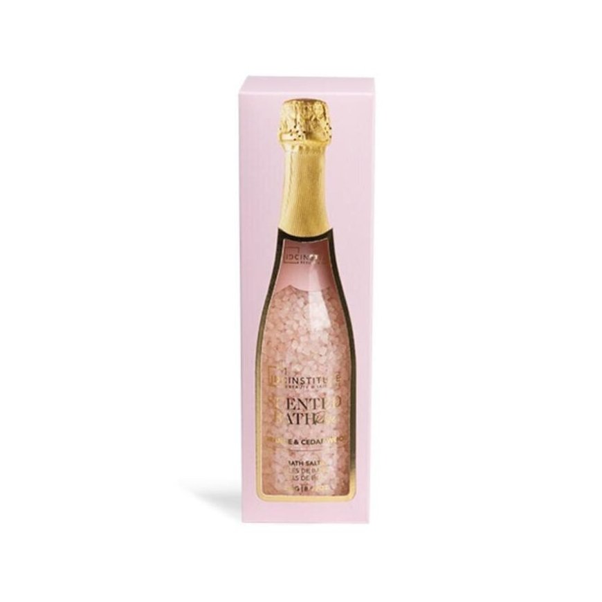Accentra Aromātiskā svece „WINTER MAGIC“ (230 g) – 2