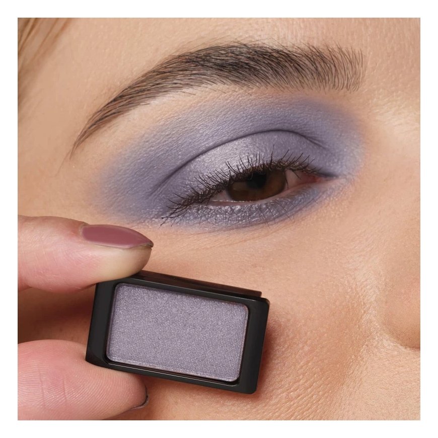 ARTDECO Eyeshadow Pearl Refill akių šešėliai 0,8 g 82 pearly smokey blue violet „Satin“ – 2