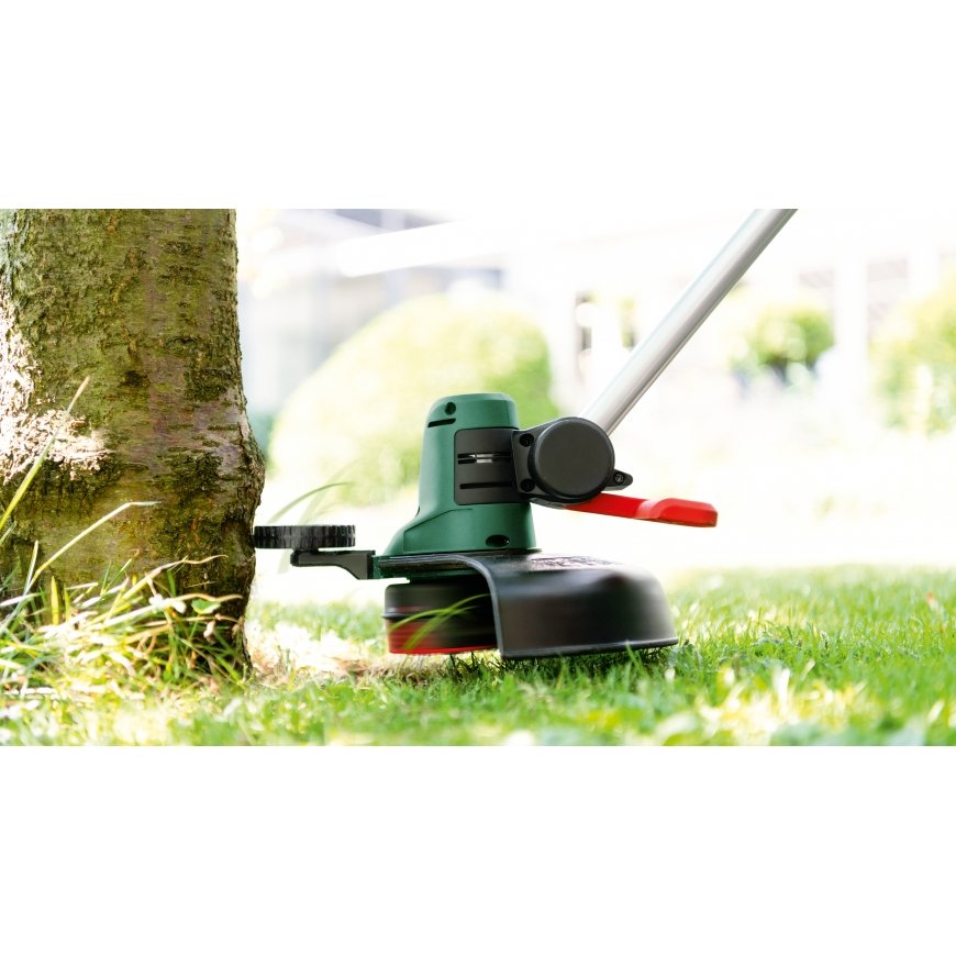 Bosch UniversalGrassCut 18V-26 26 cm Patarei Must, Roheline – 4