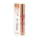 Kylie Cosmetics komplekt: By Kylie vedel huulepulk 808, 5 ml + By Kylie kingituse kleebis Kylie Cosmetics komplekt: By Kylie vedel huulepulk 808, 5 ml + By Kylie kingituse kleebis