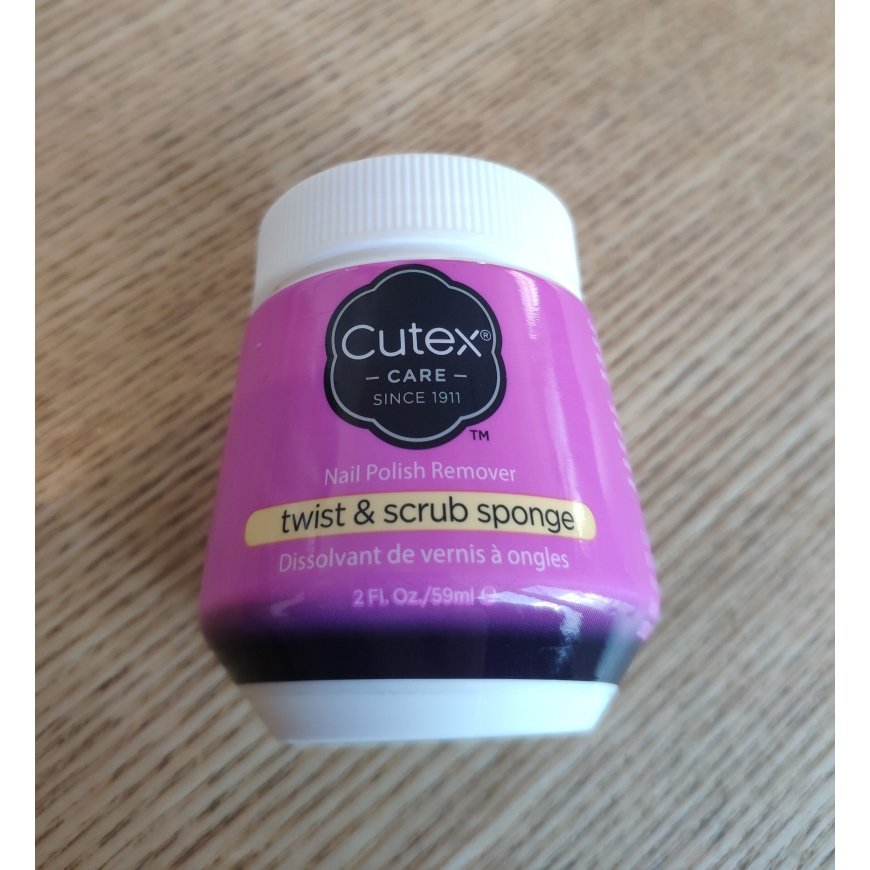 Cutex Twist & Scrub Sūklis Nagu laku noņēmējs
