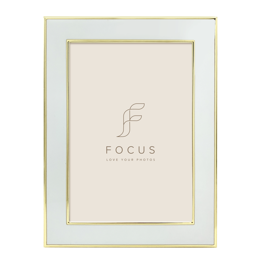 Focus Magnolia Baltas 10x15