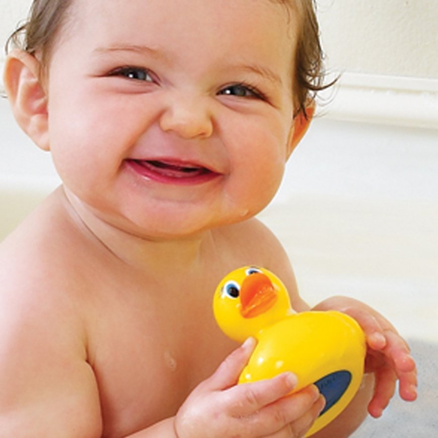 Munchkin White Hot Safety Bath Duck – 3