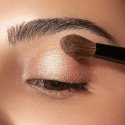 ARTDECO Eyeshadow Pearl Refill luomiväri 0,8 g 26 pearly medium beige Helmi
