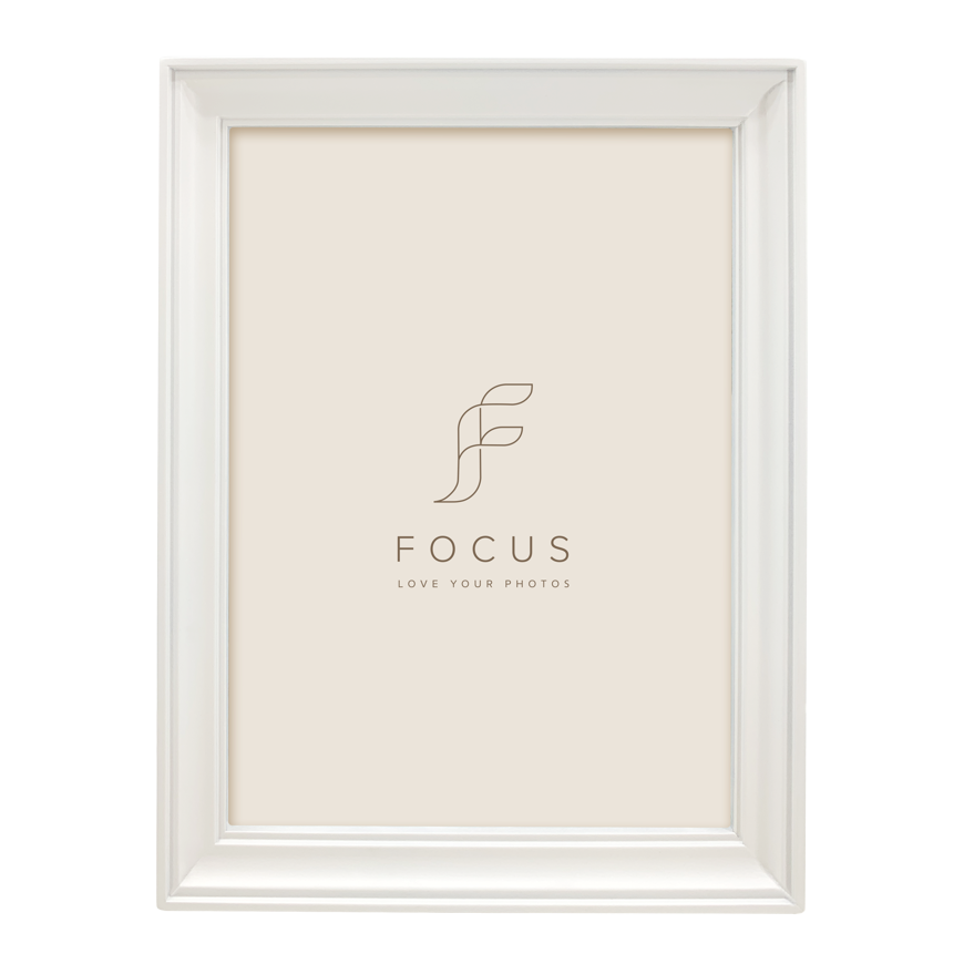 Focus Calla Baltas 10x15