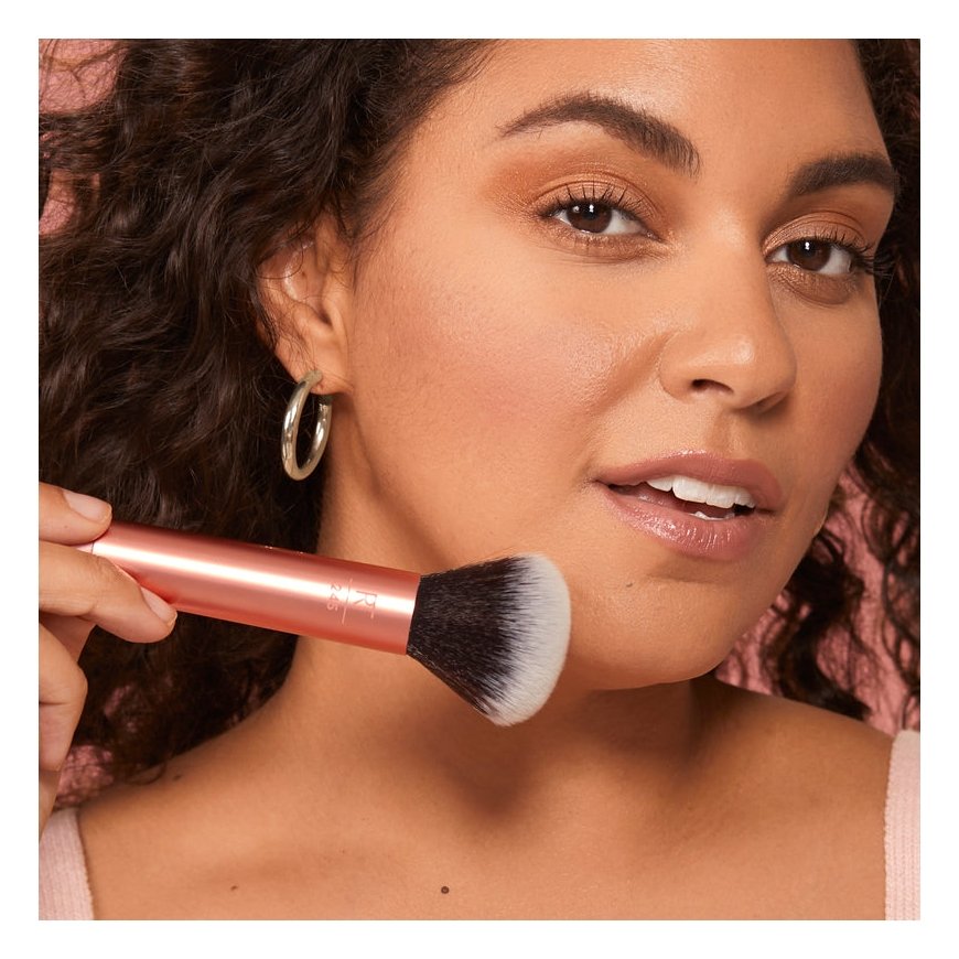 Real Techniques Everything Face Makeup Brush – 3