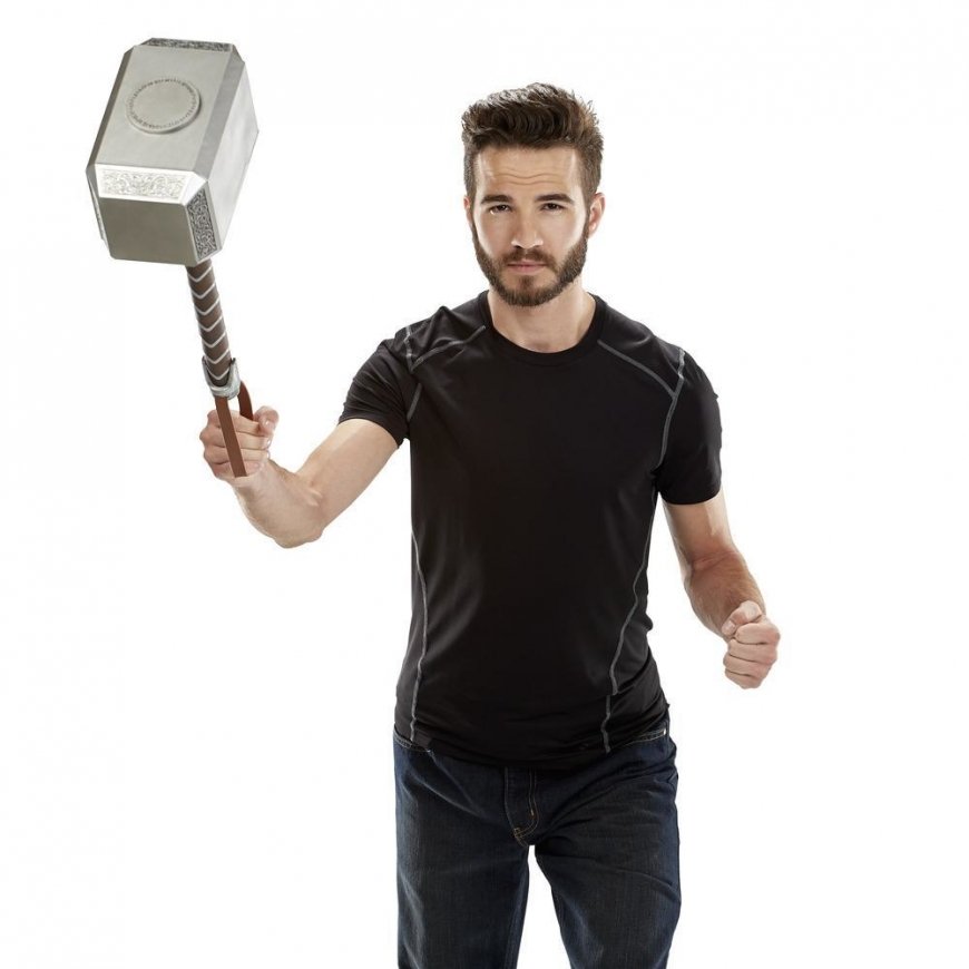 Hasbro Marvel Legends Series Mjolnir Electronic Hammer – 4