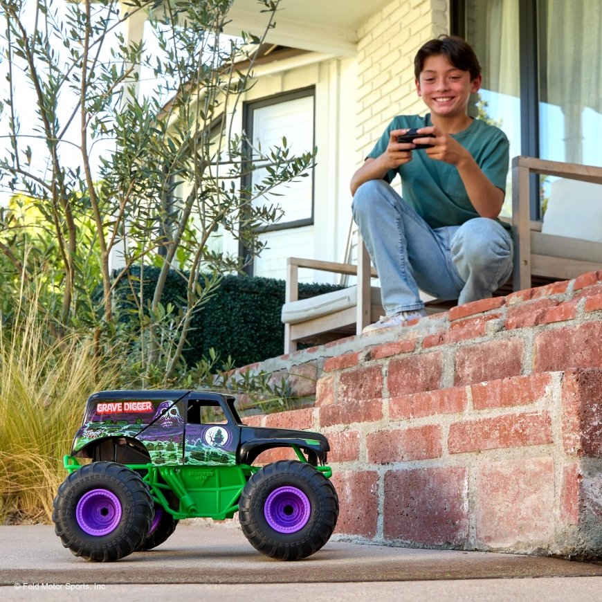 Monster Jam Master - Wreck & Repair Grave Digger – 2