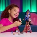 Monster High Robecca Steam -nukke sinisessä puserossa ja rakettisaappaissa Monster High Robecca Steam -nukke sinisessä puserossa ja rakettisaappaissa