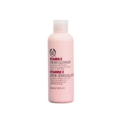 Cream Cleanser ( with Vitamin E )