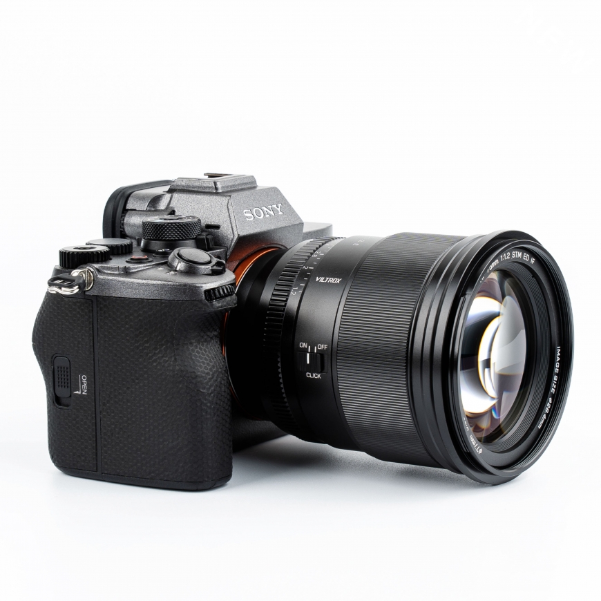 VILTROX AF 75/1.2 E camera lens MILC Black – 5
