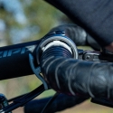 Knog Oi Prima Small kell, antrasiit Knog Oi Prima Small kell, antrasiit