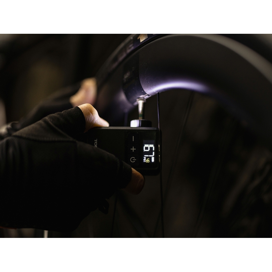 Topeak E-Booster Digitaalne Mini pump – 4