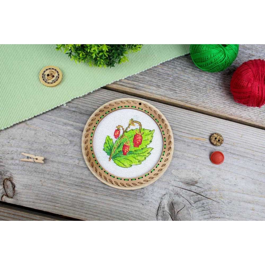 Beldizart Cross-Stitch on Wooden Base "Miniature. Summer Berries. Strawberries" 10x10 cm SO-133 – 3