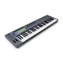 Novation FLKEY 61 MKI - MIDI-näppäimistö, joka on omistettu FL Studio -ohjelmistolle, 61 nappulaa.