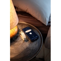 Kermainen hiljainen herätyskello rannerenkaassa Homedics WakeBand