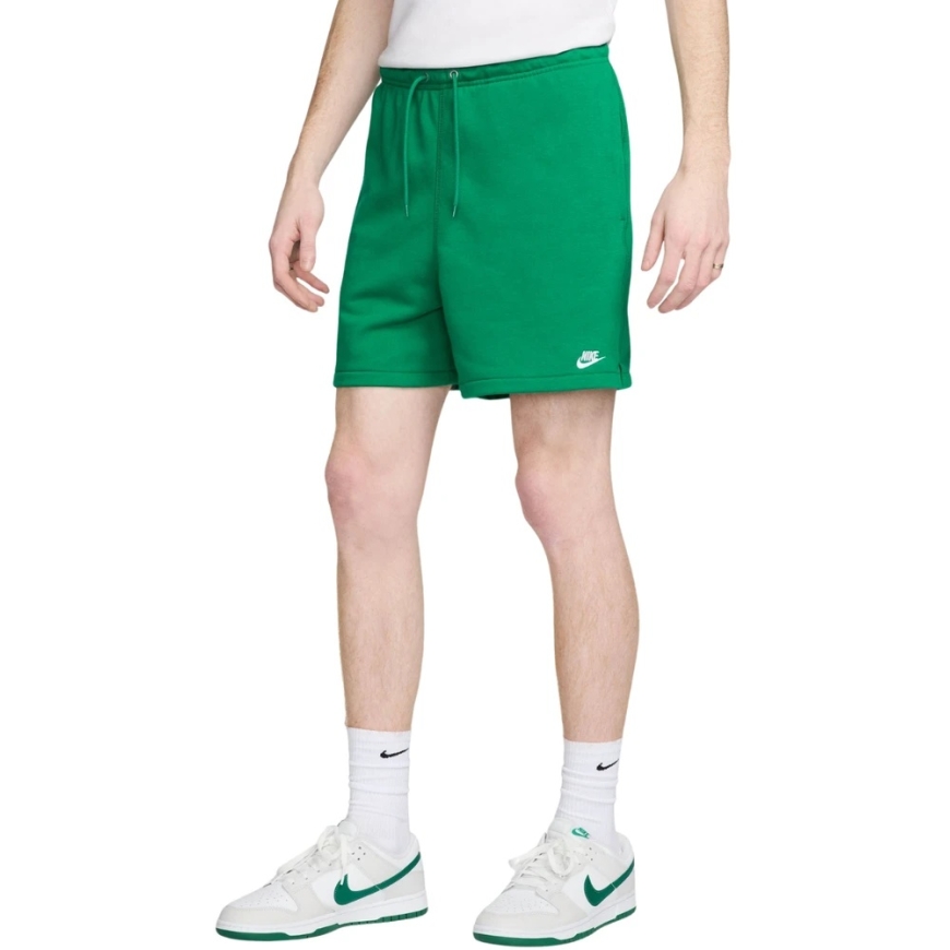 Vīriešu šorti Nike Club zaļi FN3520 365 (M)