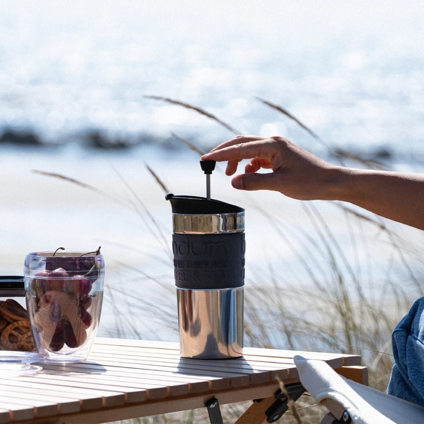 Bodum Travel Press 350 ml must kohvikann pritsile nõudega – 2