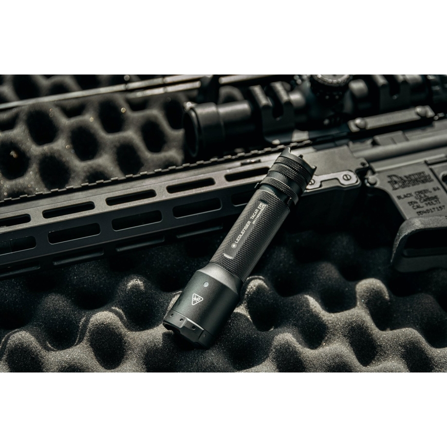 Ledlenser TAC6R musta taskulamppu 2000 lumenia – 5