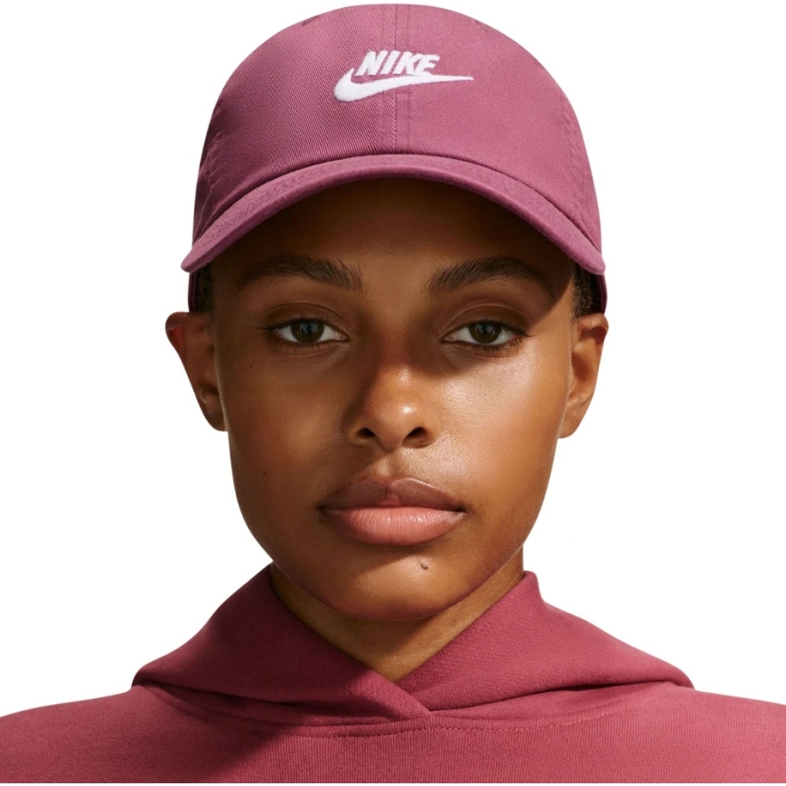 Nike Club Lippalakki vaaleanpunainen-valkoinen FB5368 654 (S/M)