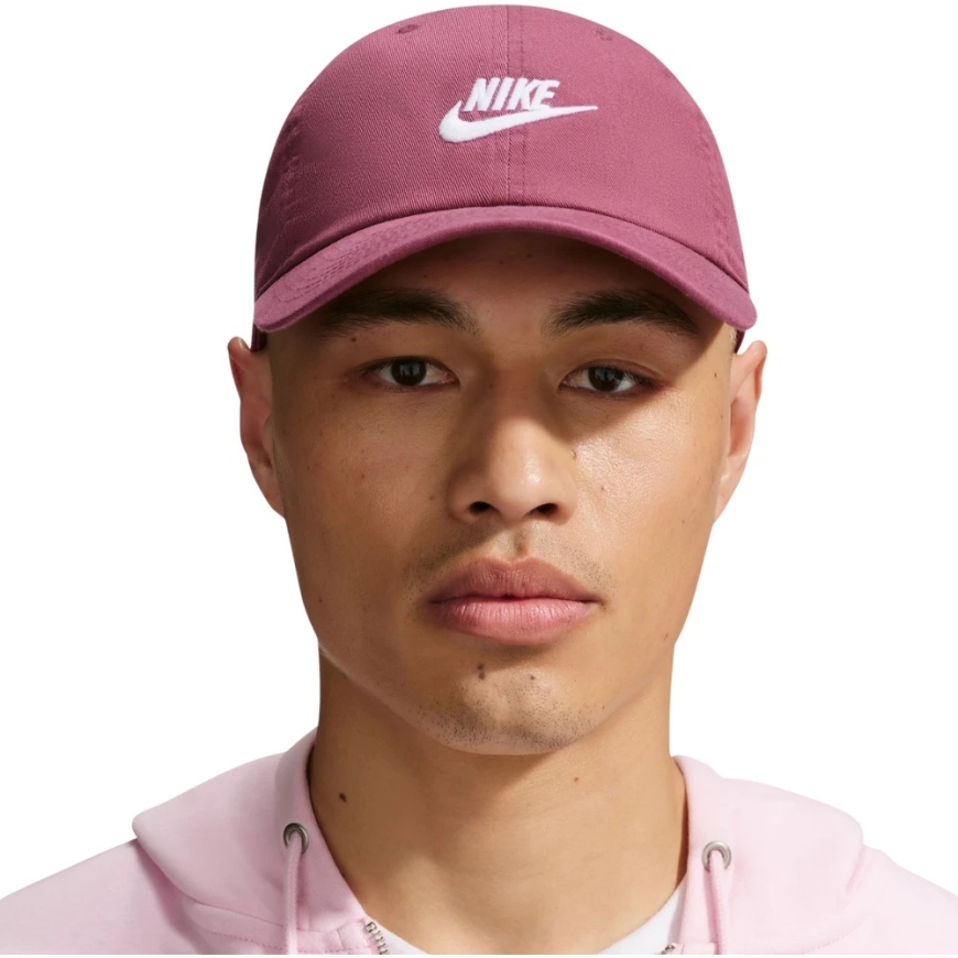 Nike Club Lippalakki vaaleanpunainen-valkoinen FB5368 654 (S/M) – 5