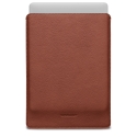 Woolnut ādas apvalks MacBook Neo, konjaka krāsā Woolnut ādas apvalks MacBook Neo, konjaka krāsā