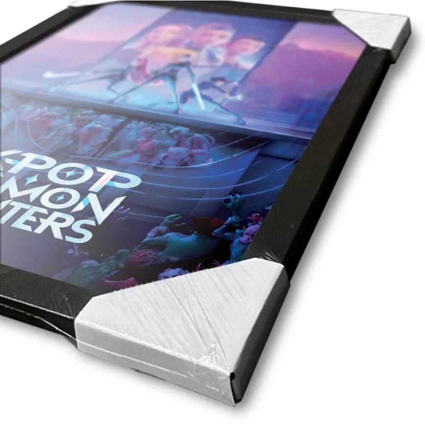 Pyramid Kpop Demon Hunters pöytä