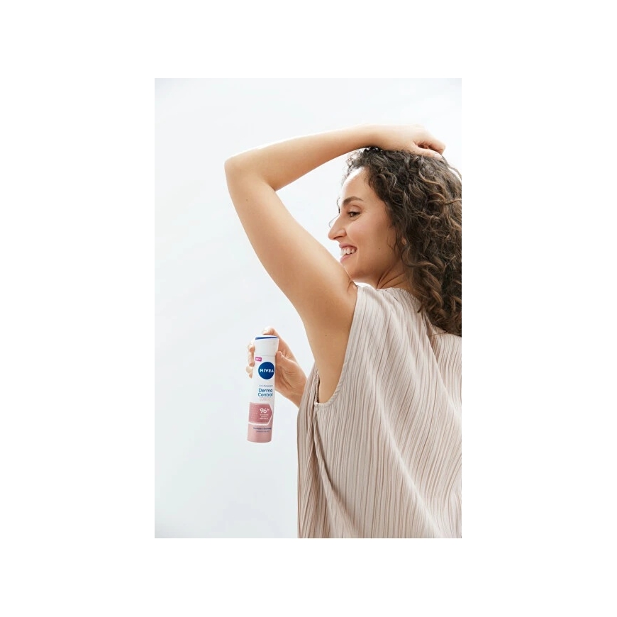 Nivea Дезодорант-спрей «Derma Dry Control» (антиперспирант) 150 мл – 3