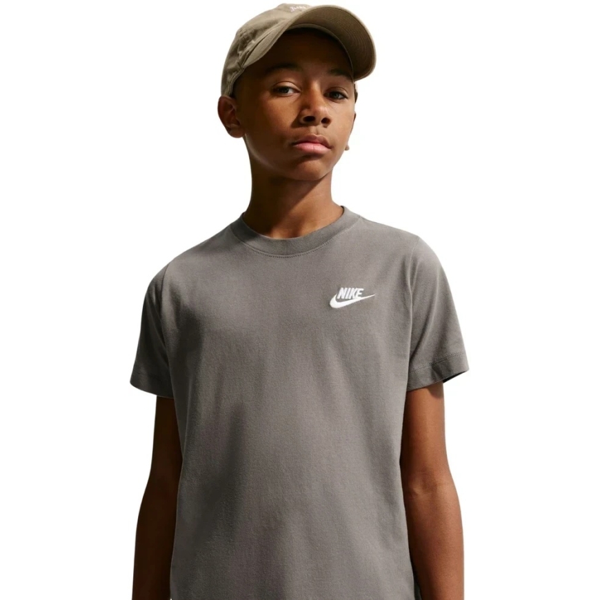 Nike Sportswear lasten t-paita harmaa FZ5177 289 (XS) – 3