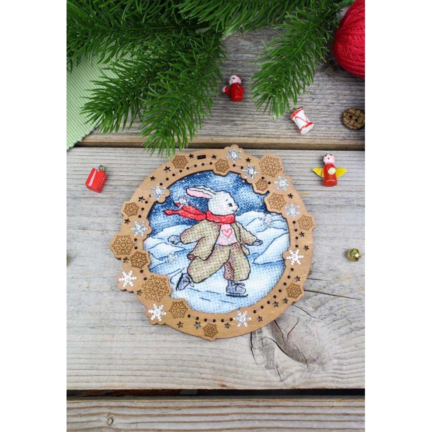 Beldizart ristpistesilmus puidust alusel miniatüür. Jõe jää peal 11x12 cm SO-134 – 3