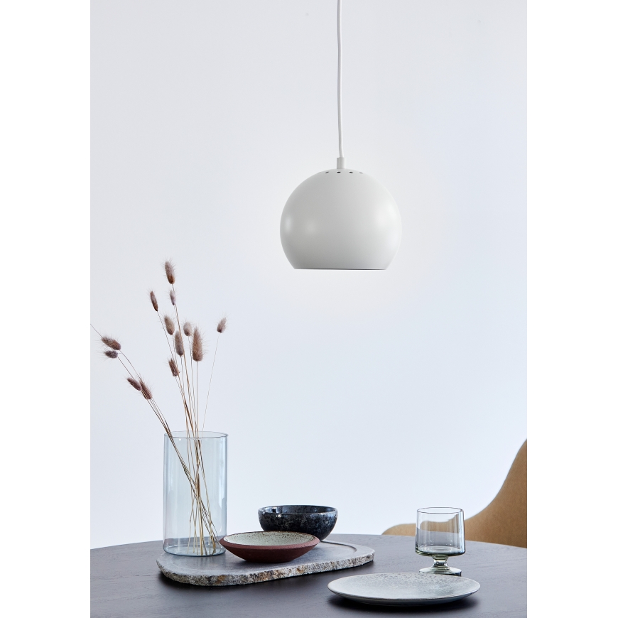 Frandsen Ball pakabos šviestuvas, 18 cm, matinė balta – 3