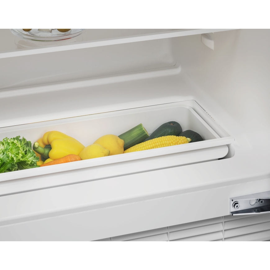 Electrolux LFS3SE82R refrigerator with freezer compartment, built-in – 2